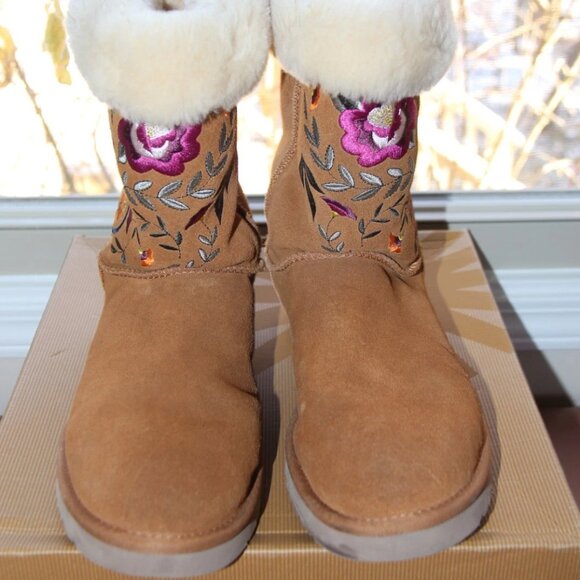 UGG Juliet Chestnut Tan Suede Floral Embroidered Shearling Boots RARE; 11 - Picture 4 of 7